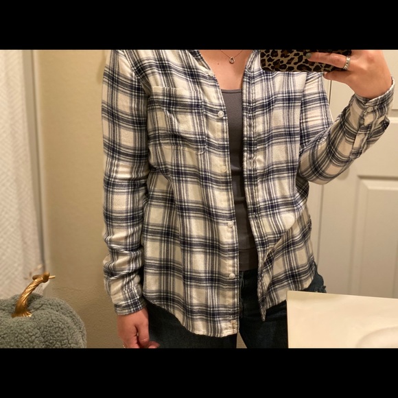 Flannel - Picture 1 of 2